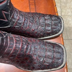 Custom boots back of caimans neck like new as 9EE